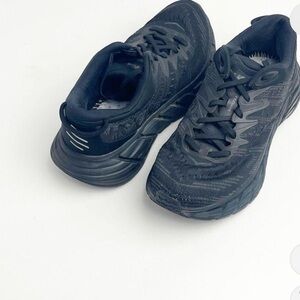 Hoka Gaviota 4 triple black lace Women Size 8B 
Note*** missing original insole